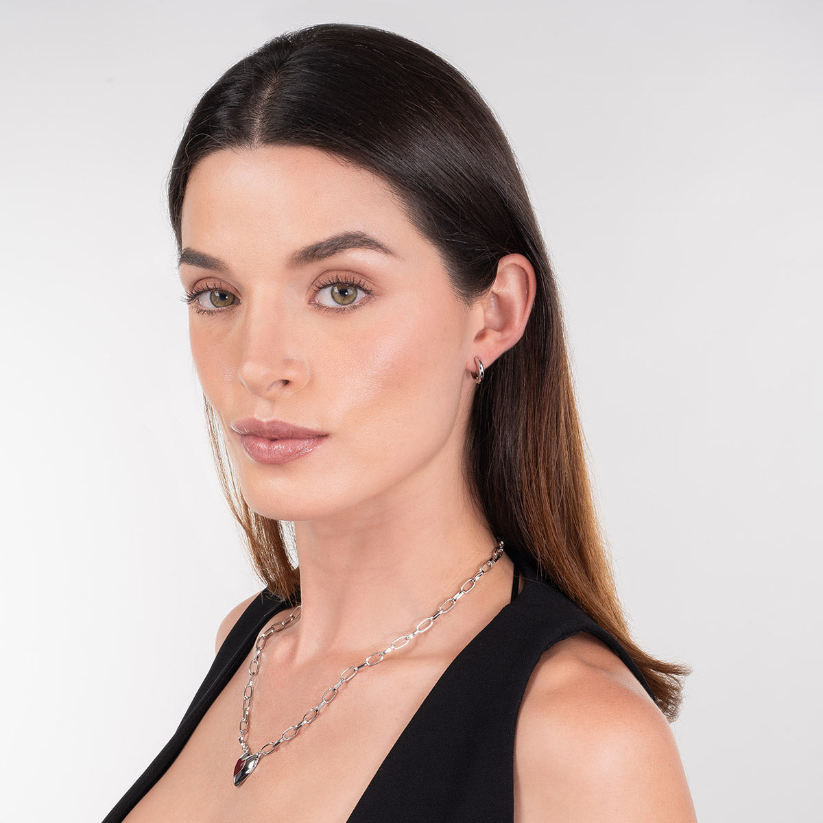Aretes tipo arracada con baño de rodio para mujer, foto 3 de 4